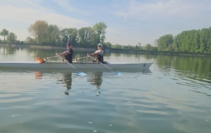 Gwen et Anna posent avant l'effort