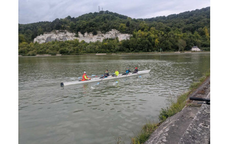 Voici le bel équipage sur un plan d eau super
